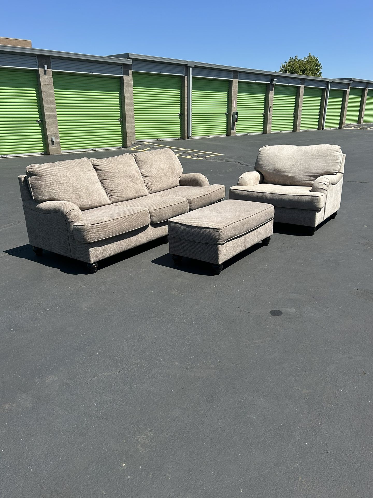 3-Piece Beige Couch Set – Sofa, Oversized Chair & Ottoman – $300 📍 Rocklin, CA — FREE DELIVERY