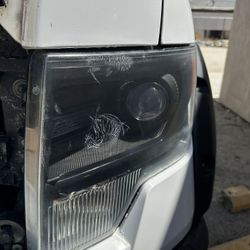Ford F150 OEM D3S HID Xenon Headlights Driver Side only