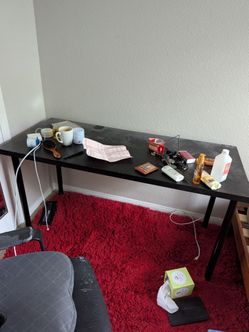 Free IKEA desk