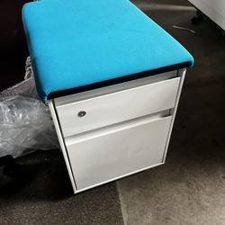 Steelcase Mobile Pedestal - Filing Cabinet 