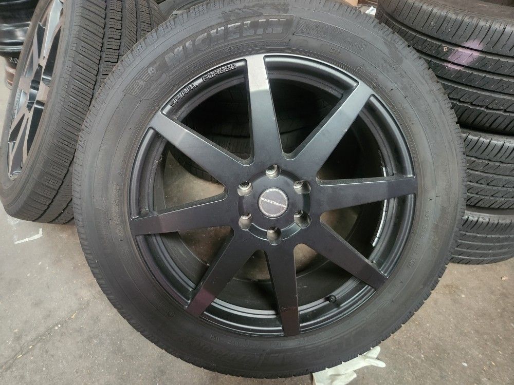 4 WHEELS AND TIRES USED 285/45/22