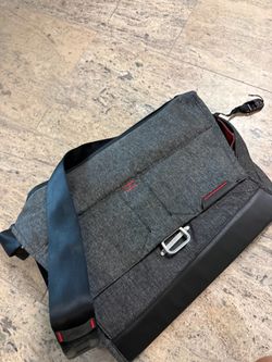 Peak Design Everyday Messenger V1