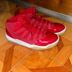 Jordan’s Max Aura Red 