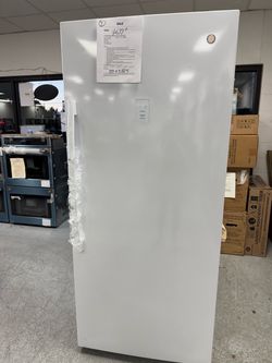 Never used 21 cu.ft garage ready frost free upright freezer