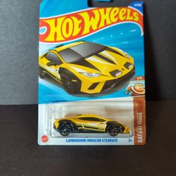 Hot Wheels Safari Mode Lamborghini Huracan Steratto