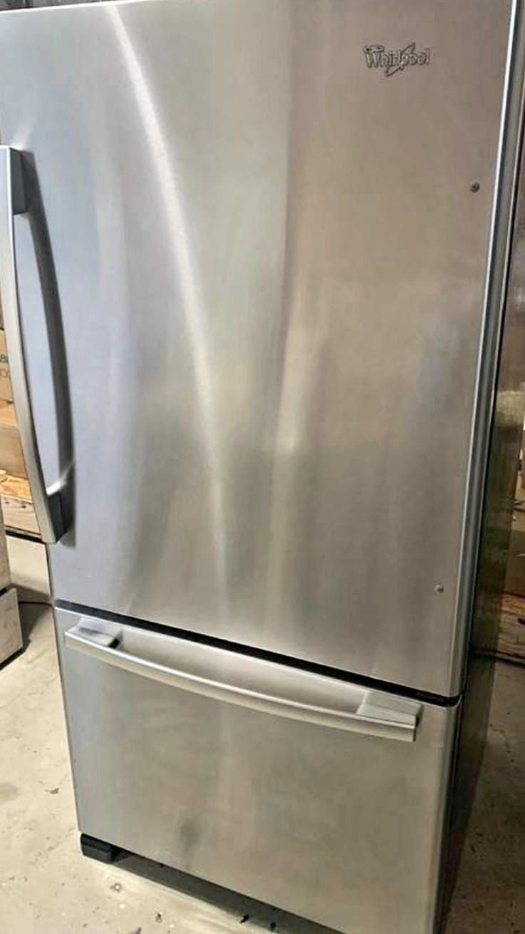 REFRIGERATOR