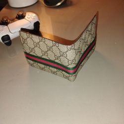 Gucci Wallet 