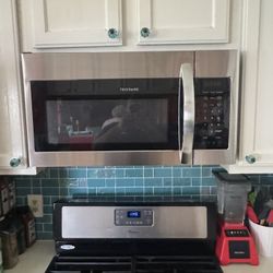 Overhead Microwave Installation And Removal