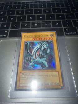 Blue eyes white dragon