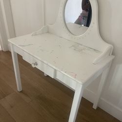 Girls Vanity Table