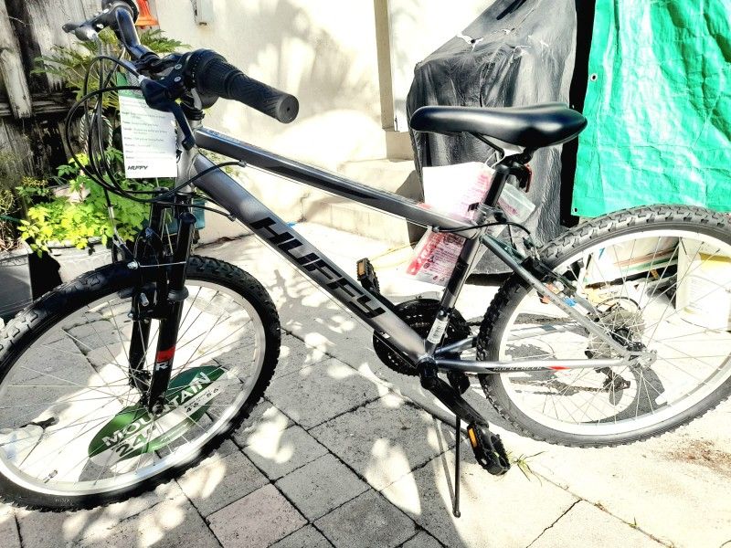 New Mountain Bike 24" Wheels