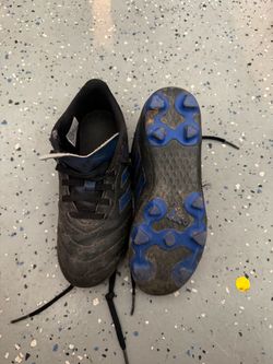 adidas soccer cleats kids size 1 1/2