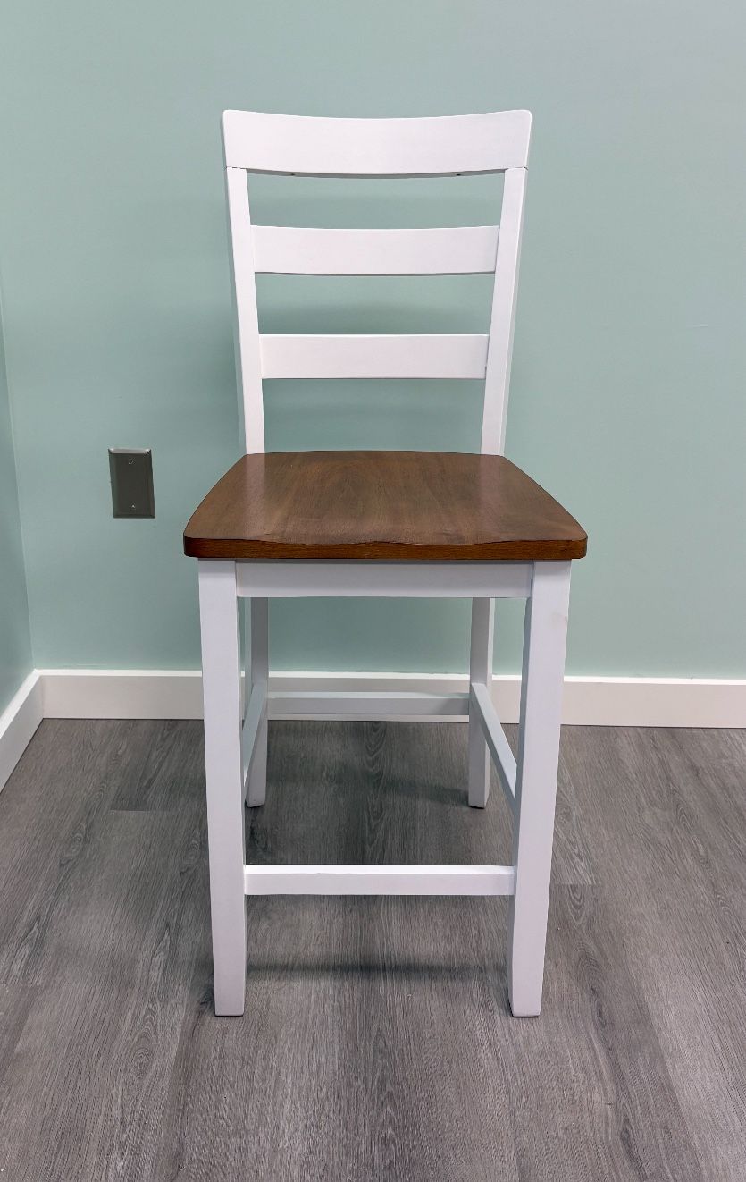 6 Counter Height Barstools Brand New Never Used