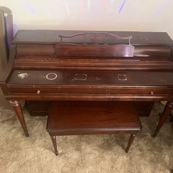 Piano Wurlitzer 19 49