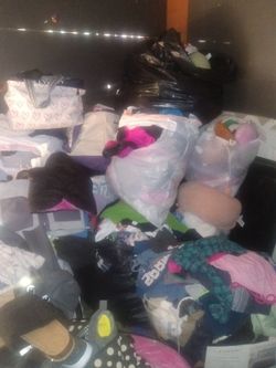 Shoe's and bags and kids d clothes make me an offer for all