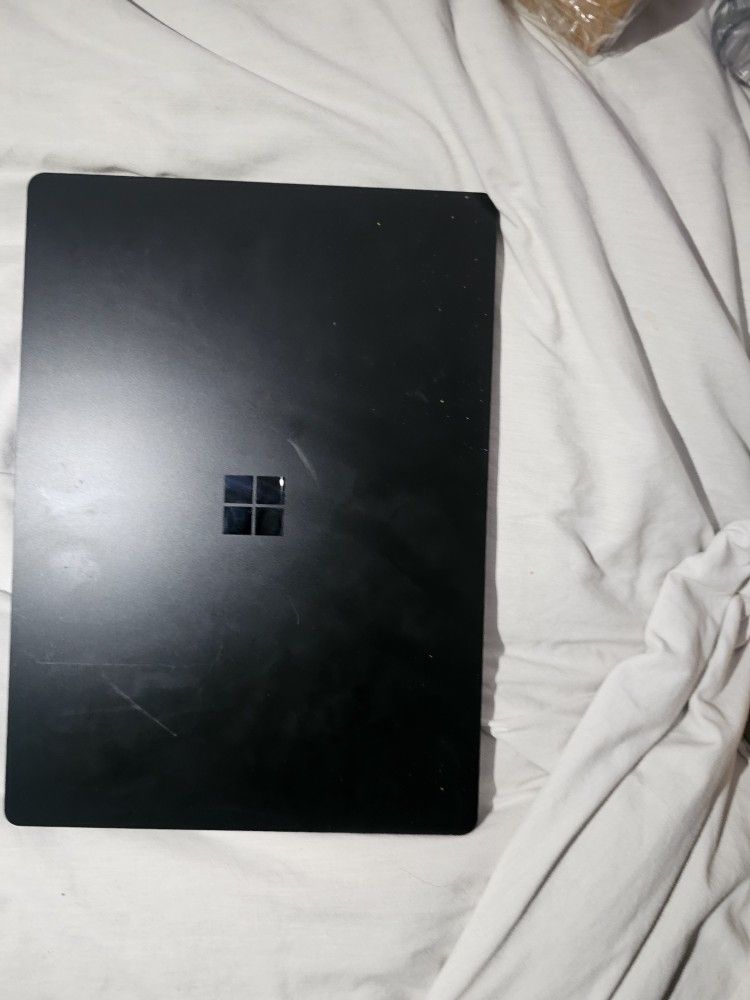 Windows 6 Touchscreen Laptop and Monitors