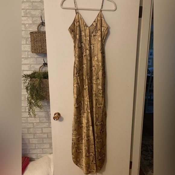 gold velvet dress forever 21 Formal Attire Only Gold Velvet Maxi Dress– Catching Fireflies Boutique