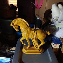 Trojan horse statue