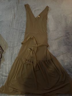 Black Sleeveless Tiered Midi Dress