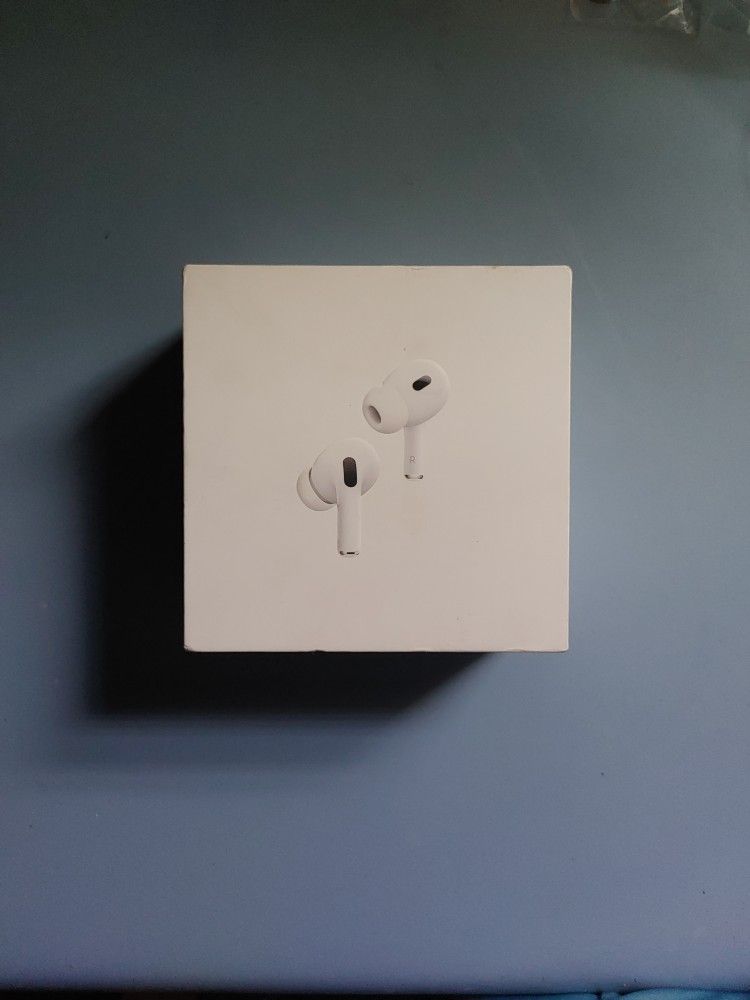 Airpods Pro (2nd Generation) with Magsafe Charging Case