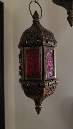 Hanging lantern