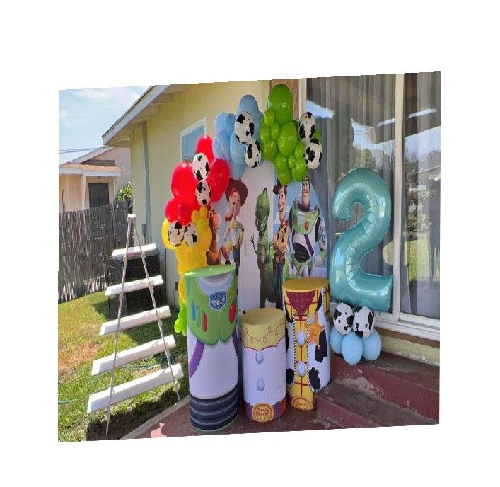 send program Charm Events with Creative Birthday Balloon Art