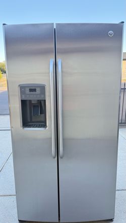 REFRIGERATOR GE STAINLESS STEEL