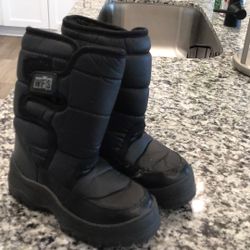 Children Almost New Snow Boots Size 1