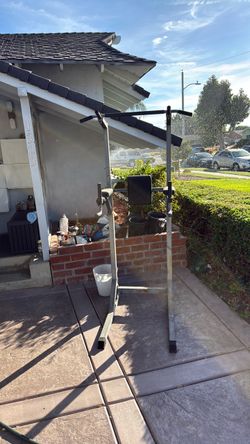 Pull up dip station