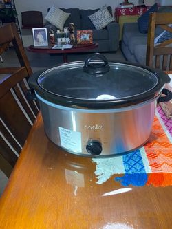 Slow cooker
