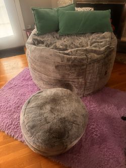 Cordory’s king Size Chinchilla Bean Bag  W Free Ottoman 