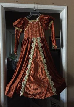 Medieval girls Halloween costume