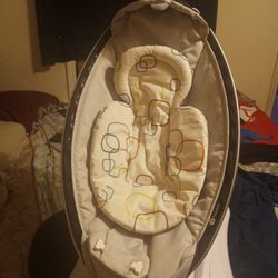 4 Moms Mamaroo Swing