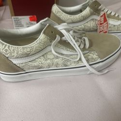 New Vans Size 11.5 Mens, Desert Skulls Incense/White
