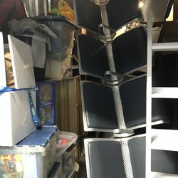 2 Free reception seating chairs