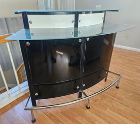 Curved Bar