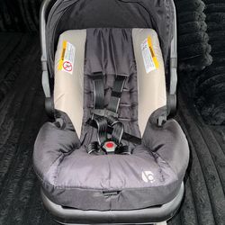 Baby Trend Carseat