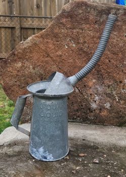 2 Quart Oil Can