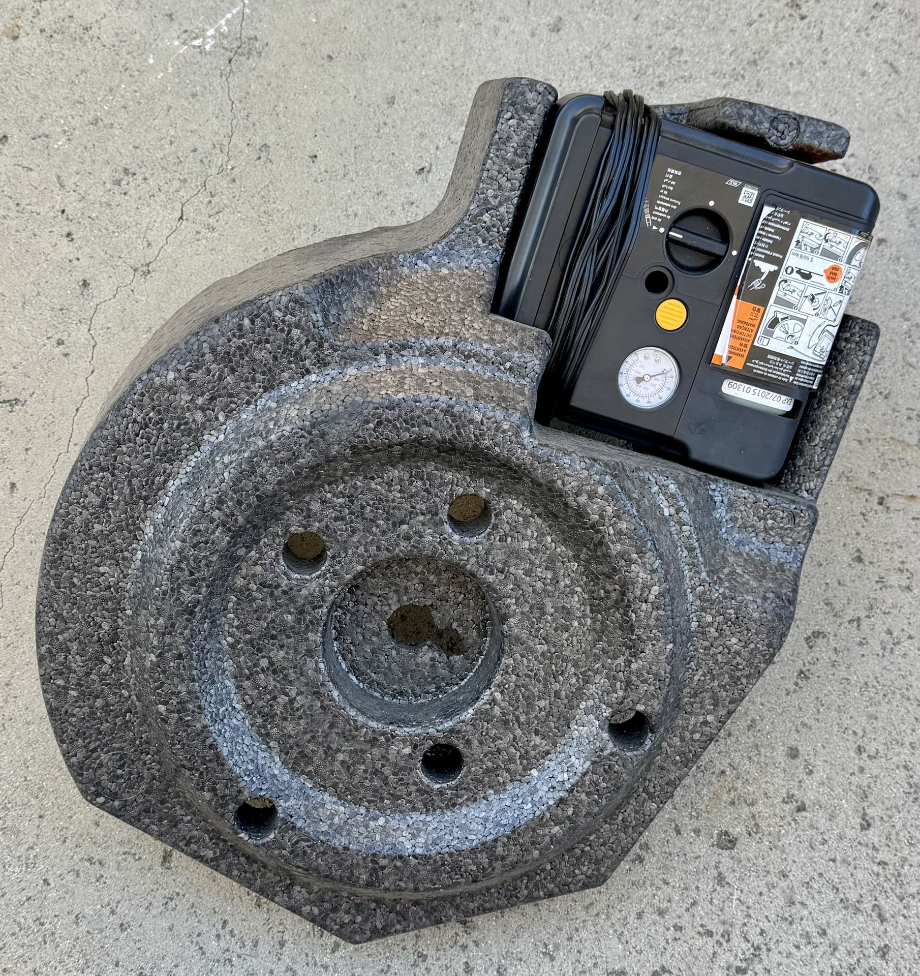 OEM GM/Chevrolet 5th Gen (2010 -2015) Camaro Spare Tire Holder W/ Tire Air Compressor & Tire Sealant
