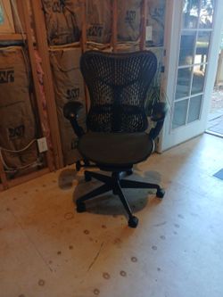 Herman Miller Mirra Ergonomic Office Chair