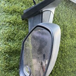 2004 GMC Yukon R Side Mirror 