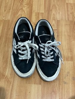 Straye Black Suede Low-Top