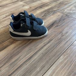 Toddler Nikes Size 6c 
