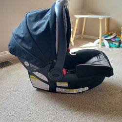Gently Used Graco Carseat With Base