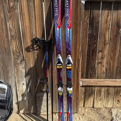 Salomon Force9 Mens Snow Skis. Great condition with soft case and poles. Length 6ft
