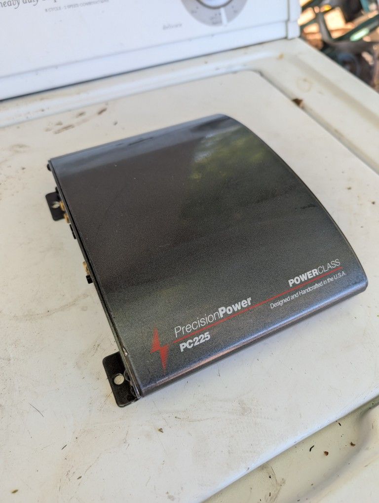 Precision Power PC225 amp