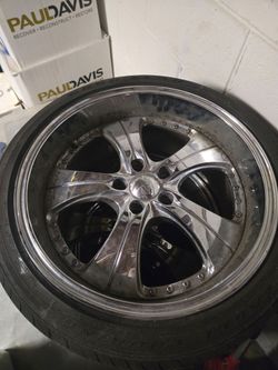 Chrome 3-Piece Split Rim Wheel with Tire