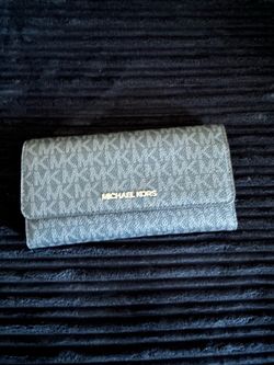 Michael Kors Jet Set Travel Large Trifold Wallet