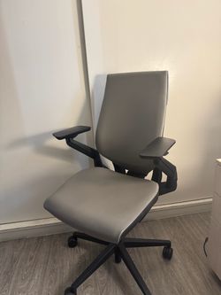 Steelcase gesture office chair