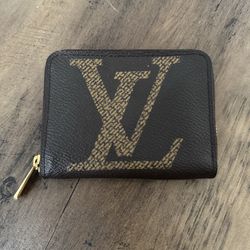 Louis Vuitton Reverse Monogram Zippy Wallet